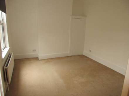 Ronald Park Avenue, Westcliff On Sea, Image 5