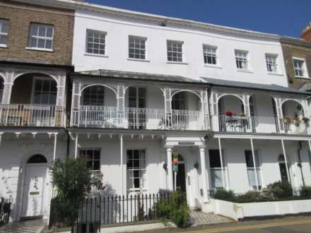 Property For Rent Royal Terrace, Southend On Sea