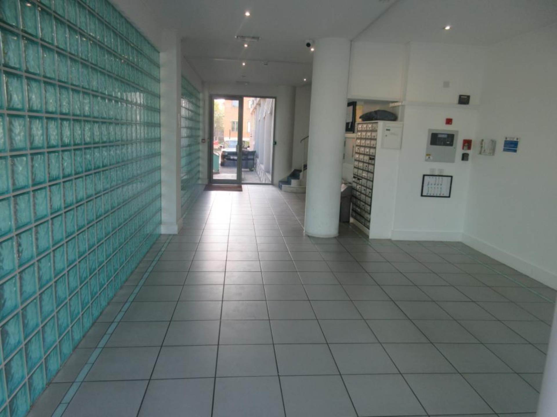 Victoria Avenue, Southend On Sea, Image 11