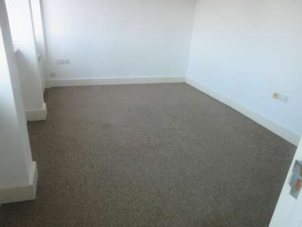 Victoria Avenue, Southend On Sea, Image 8