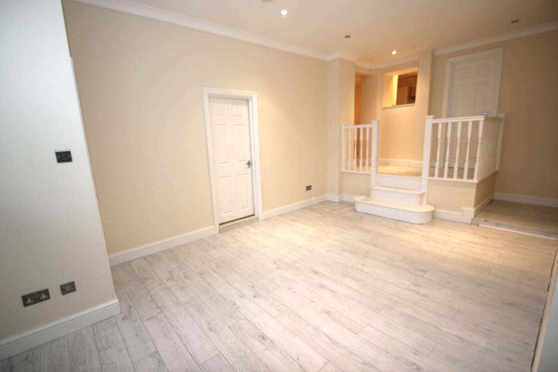 Station Road, Westcliff On Sea, Image 2