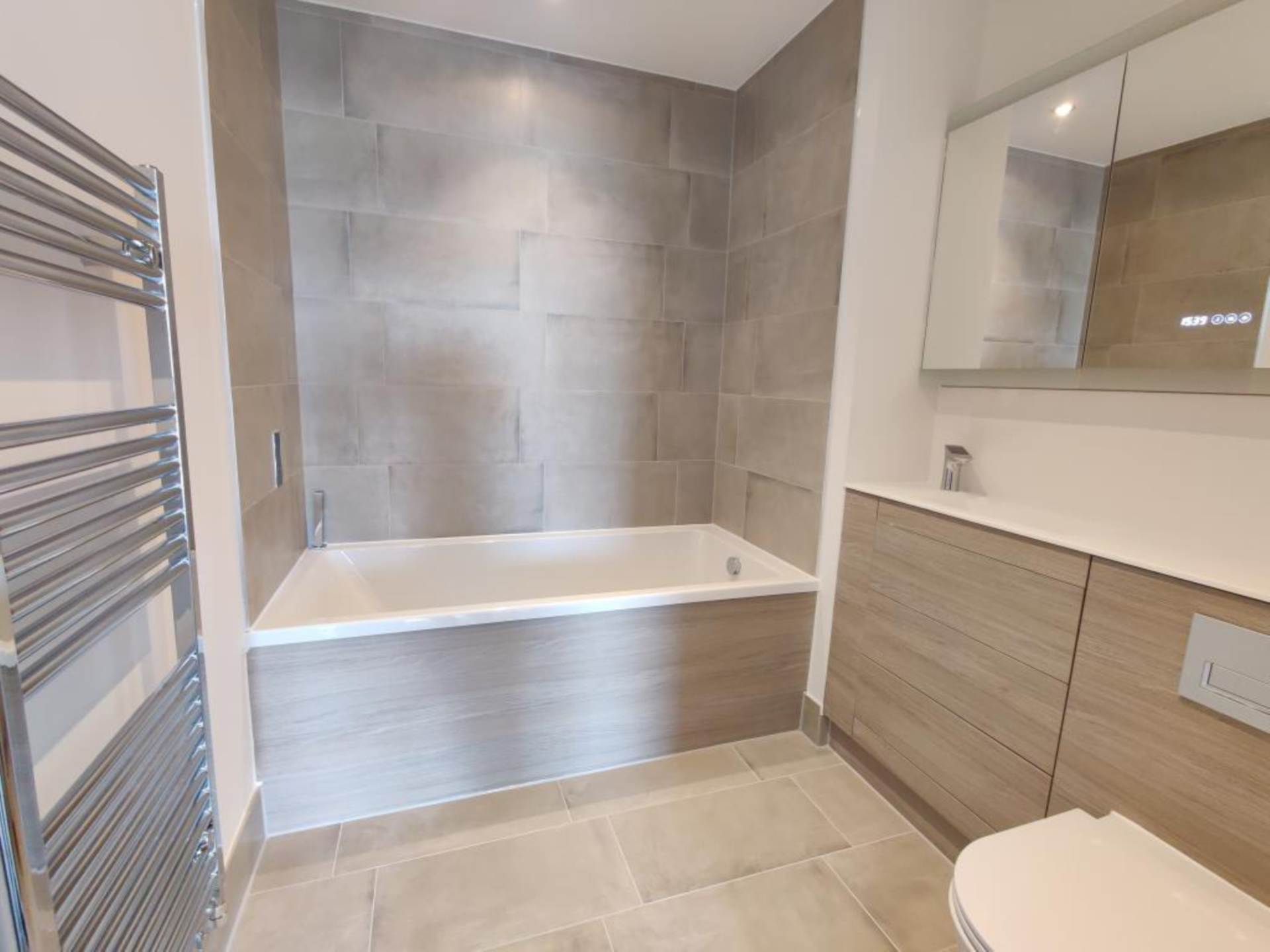 Victoria Central, Victoria Avenue, Image 5