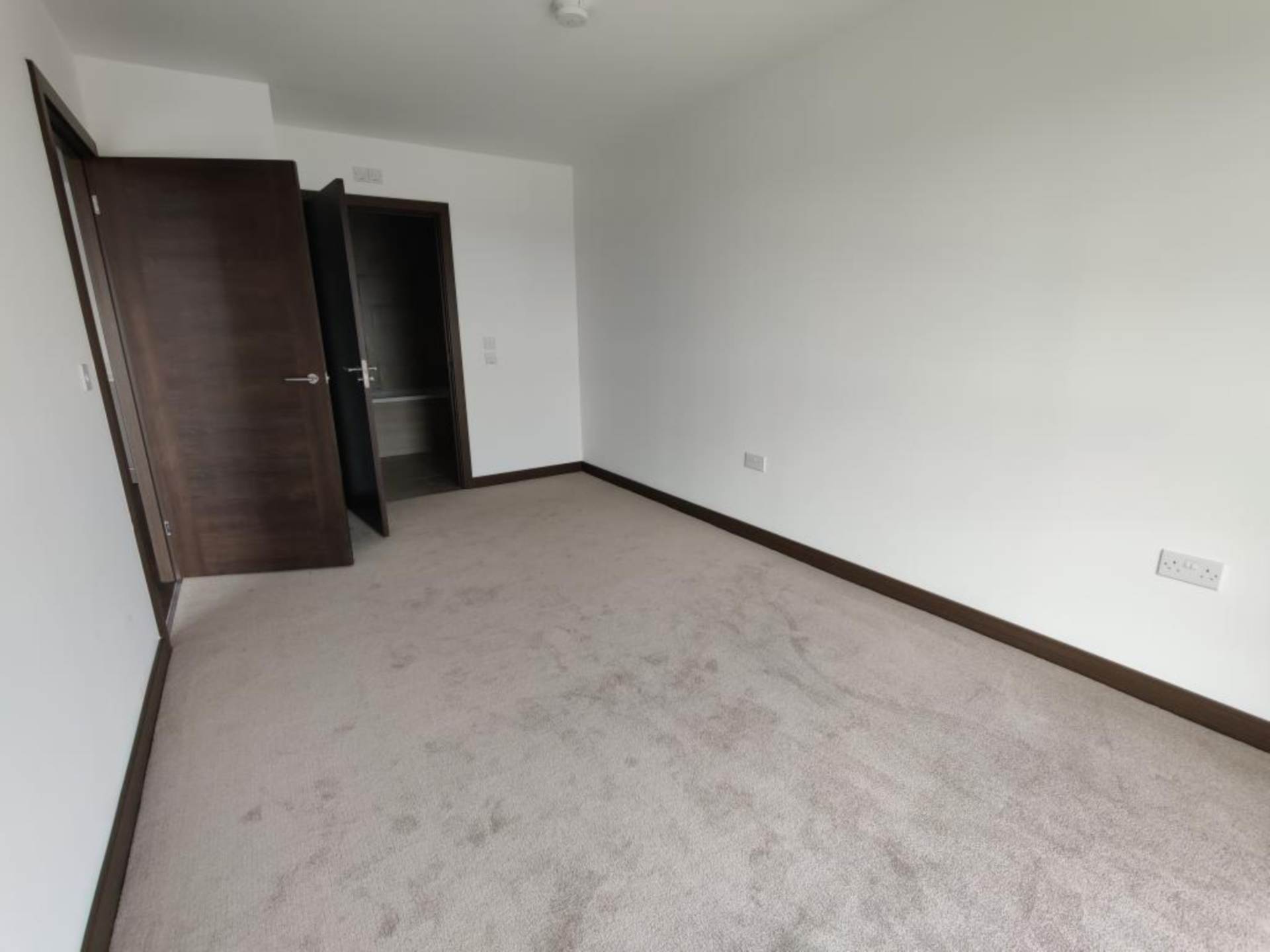 Victoria Central, Victoria Avenue, Image 6