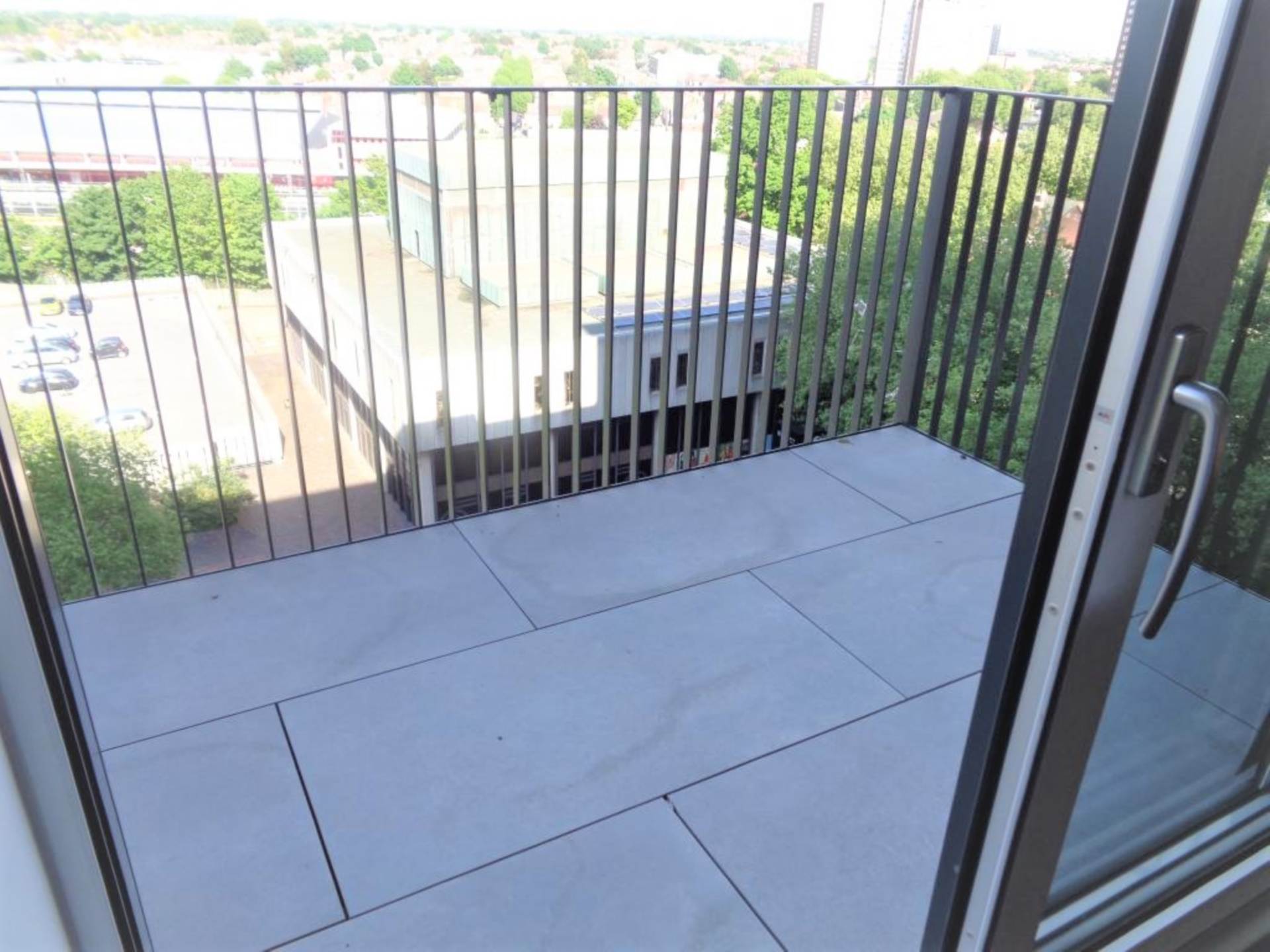 Victoria Central, Victoria Avenue, Image 9