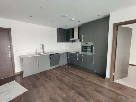 Victoria Central, Victoria Avenue, Image 2