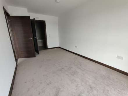 Victoria Central, Victoria Avenue, Image 6