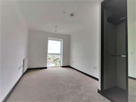 Victoria Central, Victoria Avenue, Image 8