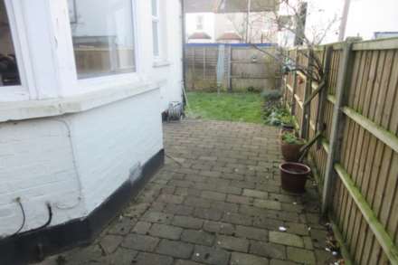 Ronald Park Avenue, Westcliff On Sea, Image 11