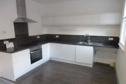 Ronald Park Avenue, Westcliff On Sea, Image 5