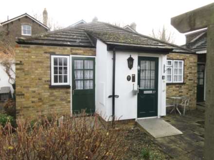 Cambridge Court, Cambridge Road, Image 1