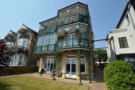 2 Bedroom Flat, Clifftown Parade, Southend On Sea
