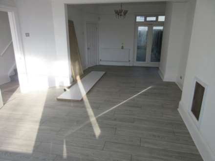 Woodgrange Drive, Southend On Sea, Image 4