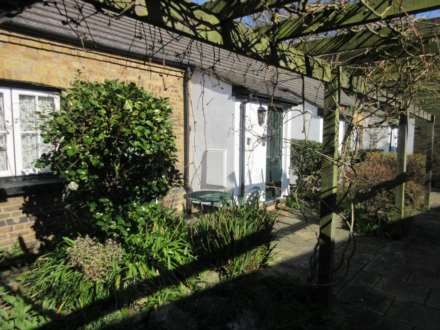 Cambridge Road, Southend On Sea, Image 8