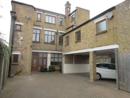 2 Bedroom Flat, Princes Street, Southend On Sea