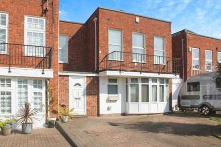 3 Bedroom Link-Detached, Regency Green