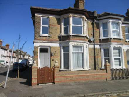 2 Bedroom Flat, Hamlet Road, Southend On Sea