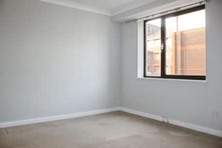 GUIDE PRICE £140,000 - £150,000 - Gordon Road, Southend On Sea, Image 8