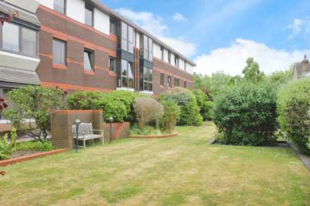 Napier Court West, Southend On Sea, Image 11