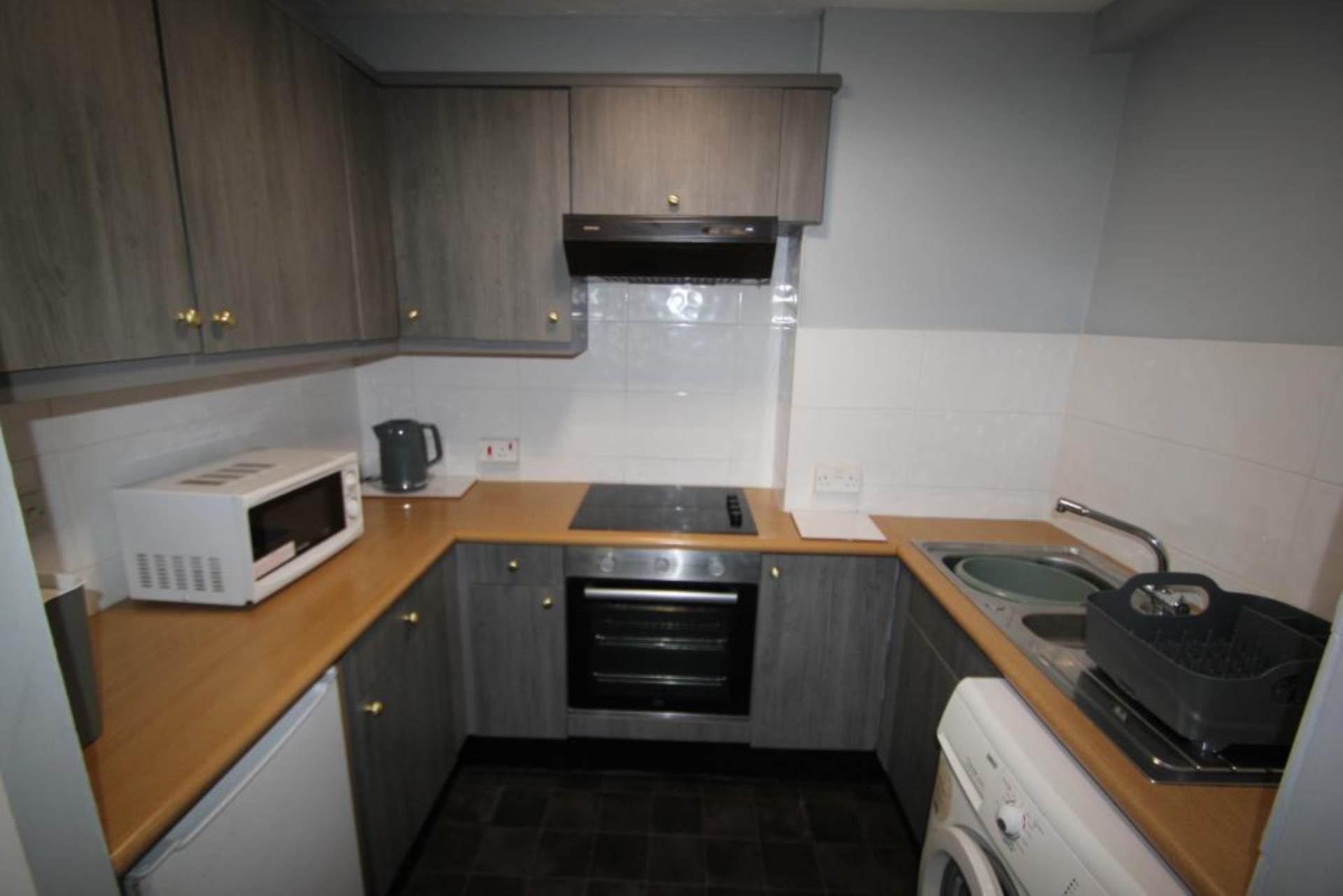 Napier Court West, Gordon Place, Image 5