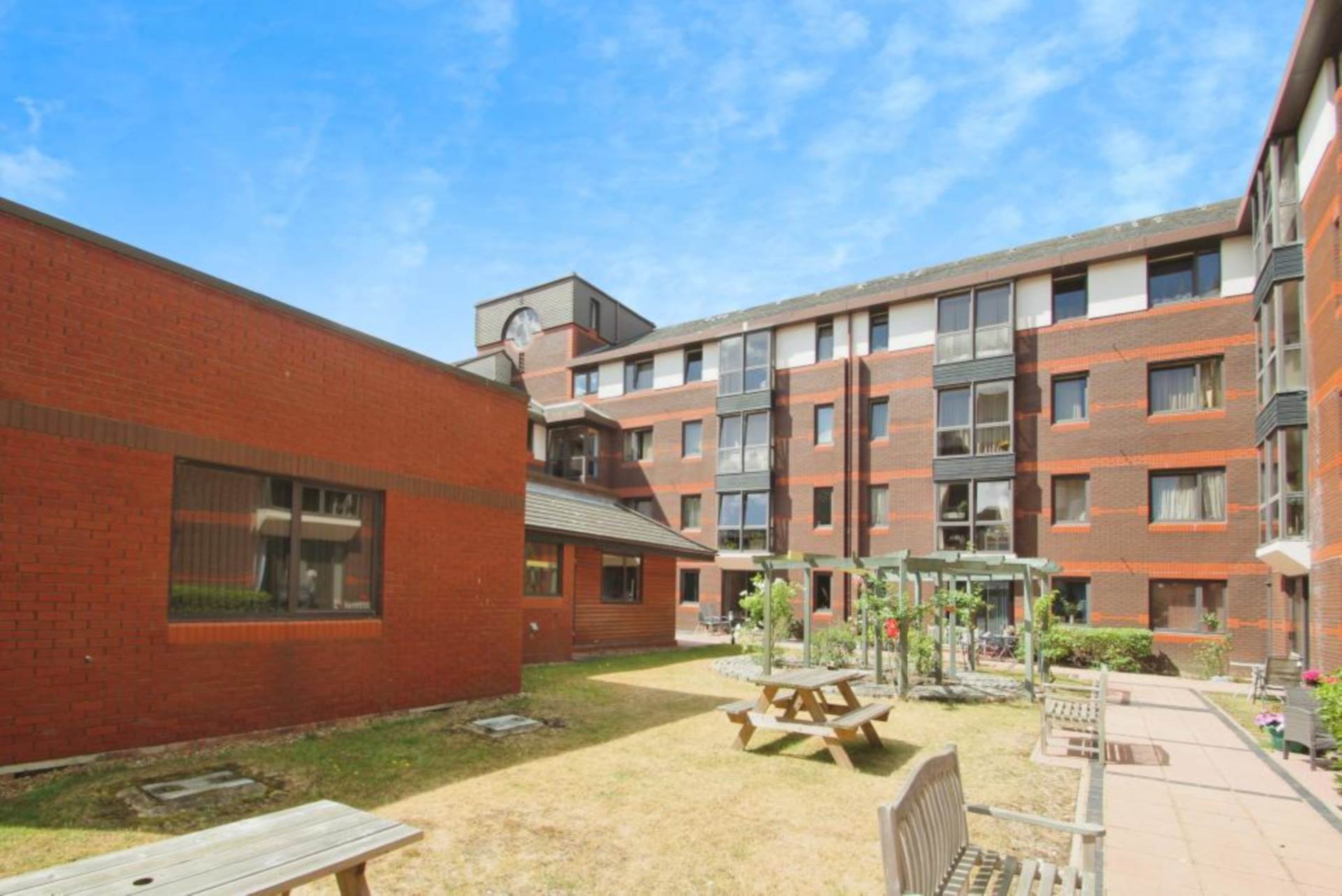 Napier Court West, Gordon Place, Image 8