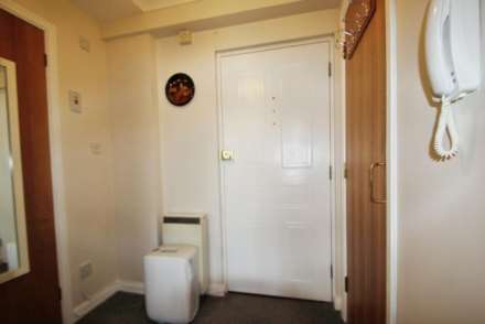 Napier Court West, Gordon Place, Image 2