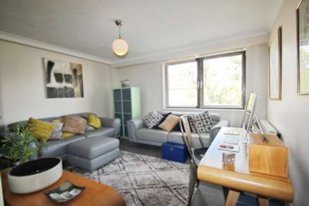Napier Court West, Gordon Place, Image 3