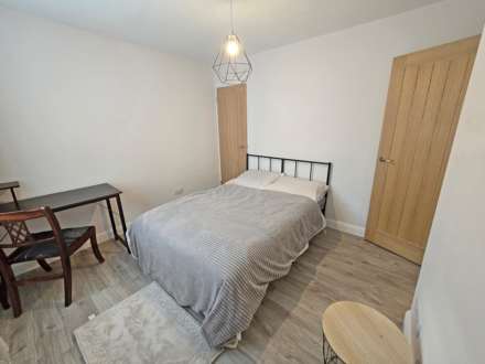 The Bentleys, Southend On Sea, Image 6