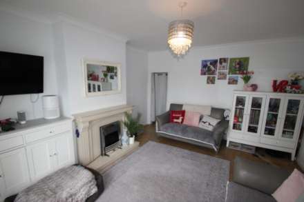 Plas Newyyd Close, Southend On Sea, Image 5