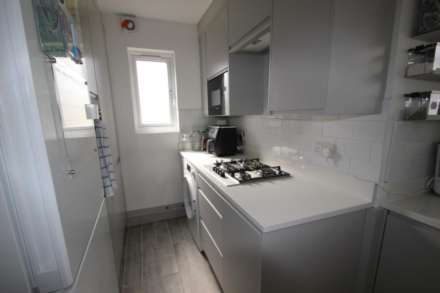 Plas Newyyd Close, Southend On Sea, Image 8