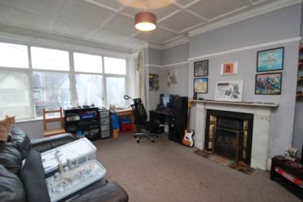 Manor Road, Westcliff On Sea, Image 2