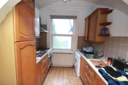 Manor Road, Westcliff On Sea, Image 3