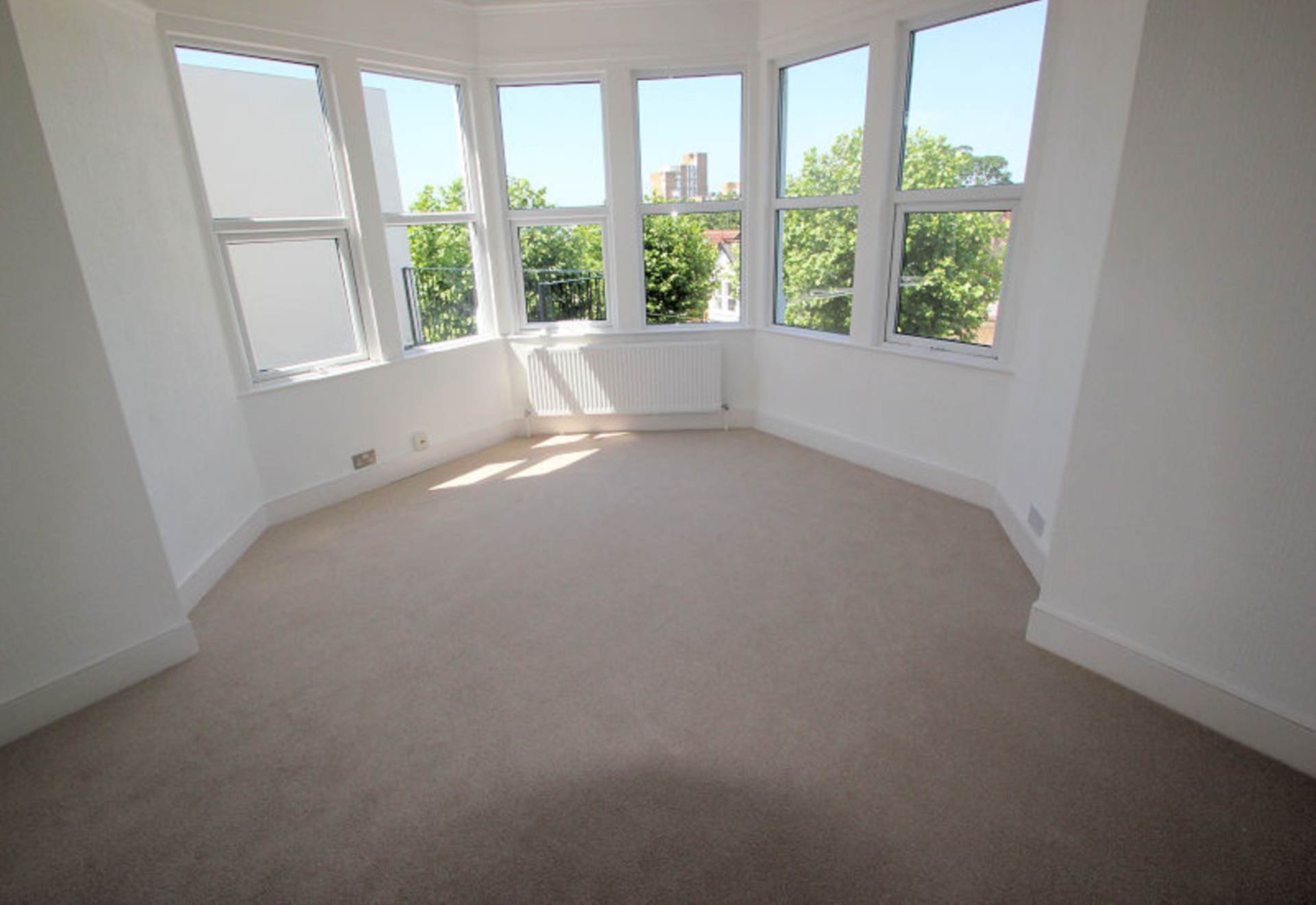 Station Road, Westcliff On Sea, Image 2