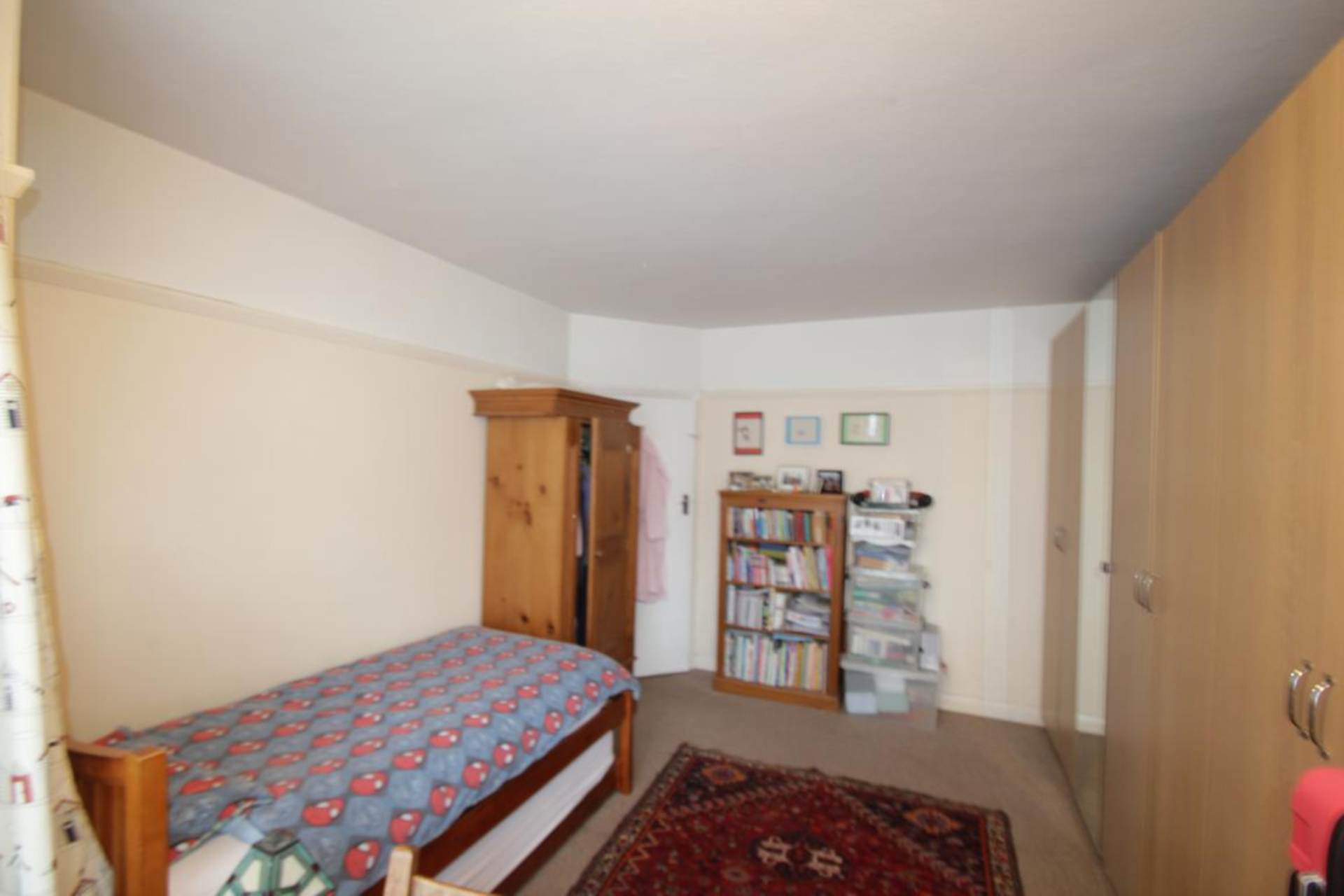 St. Johns Road, Westcliff On Sea, Image 9