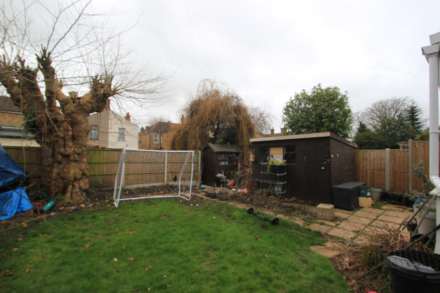 St. Johns Road, Westcliff On Sea, Image 16