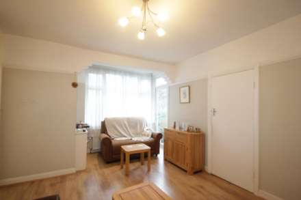 St. Johns Road, Westcliff On Sea, Image 5