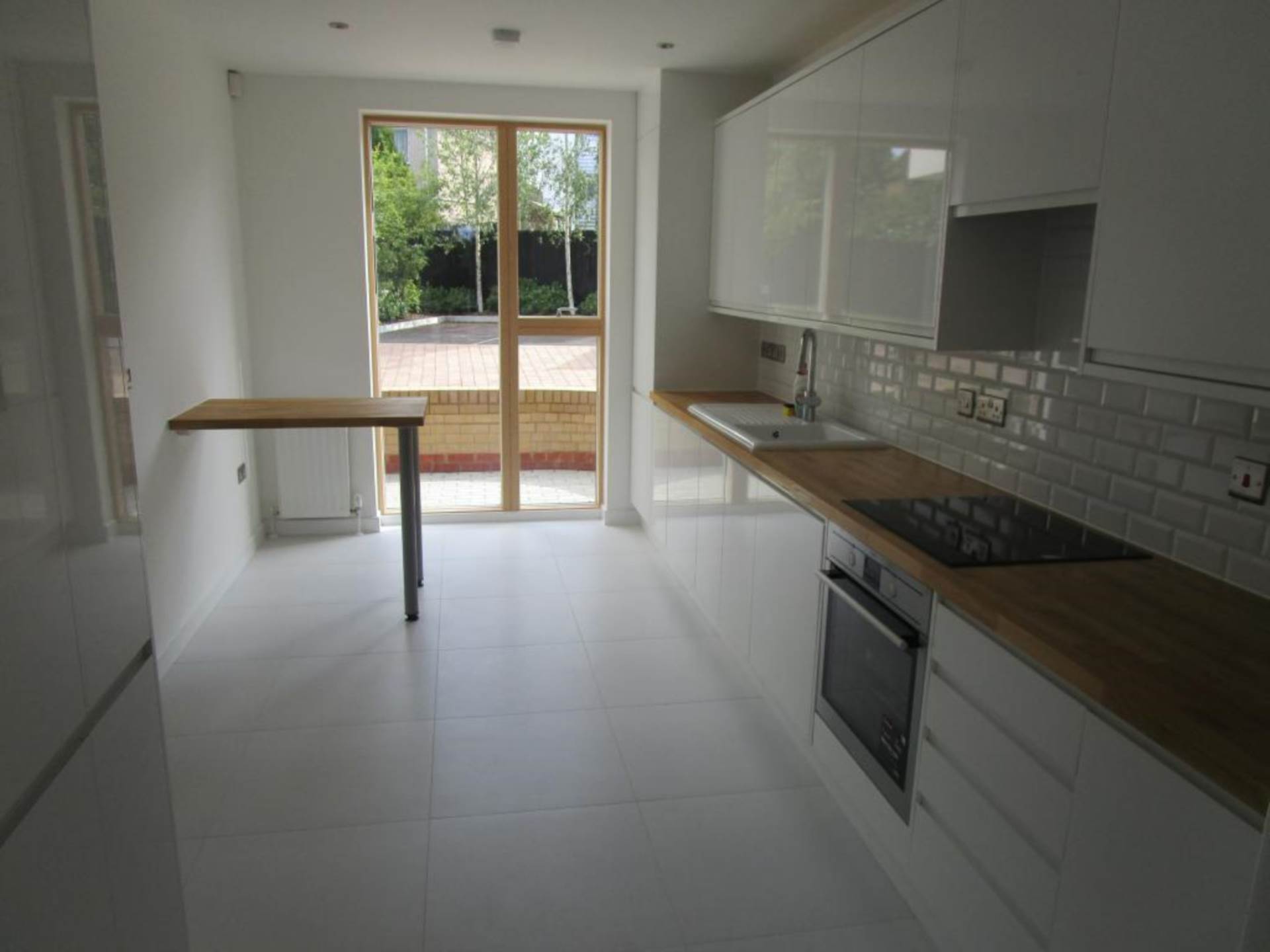 Off Adalia Crescent, Leigh On Sea, Image 2