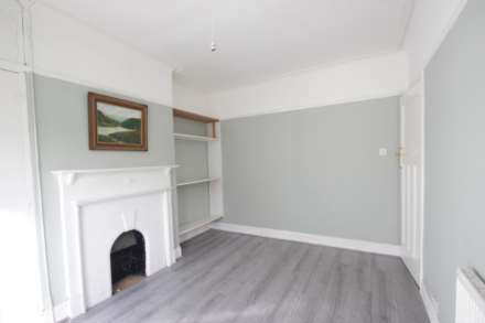 Earls Hall Ave, Southend-On-Sea, Image 11