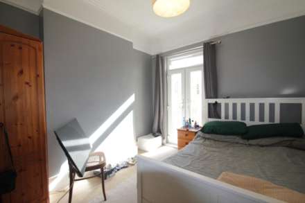 Park Terrace, Westcliff On Sea, Image 3