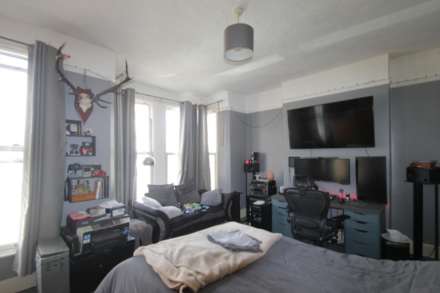 Park Terrace, Westcliff On Sea, Image 7