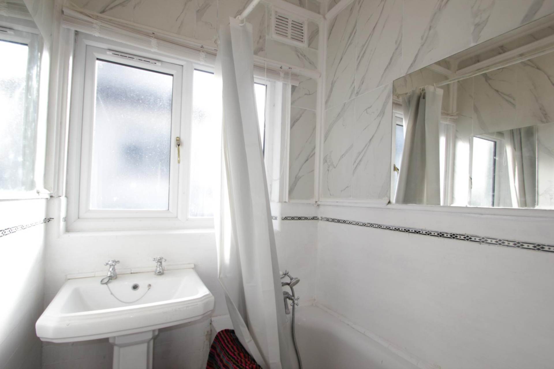 Earls Hall Ave, Southend-On-Sea, Image 12