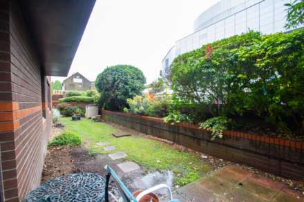 Sunningdale Court, Southend On Sea, Image 9