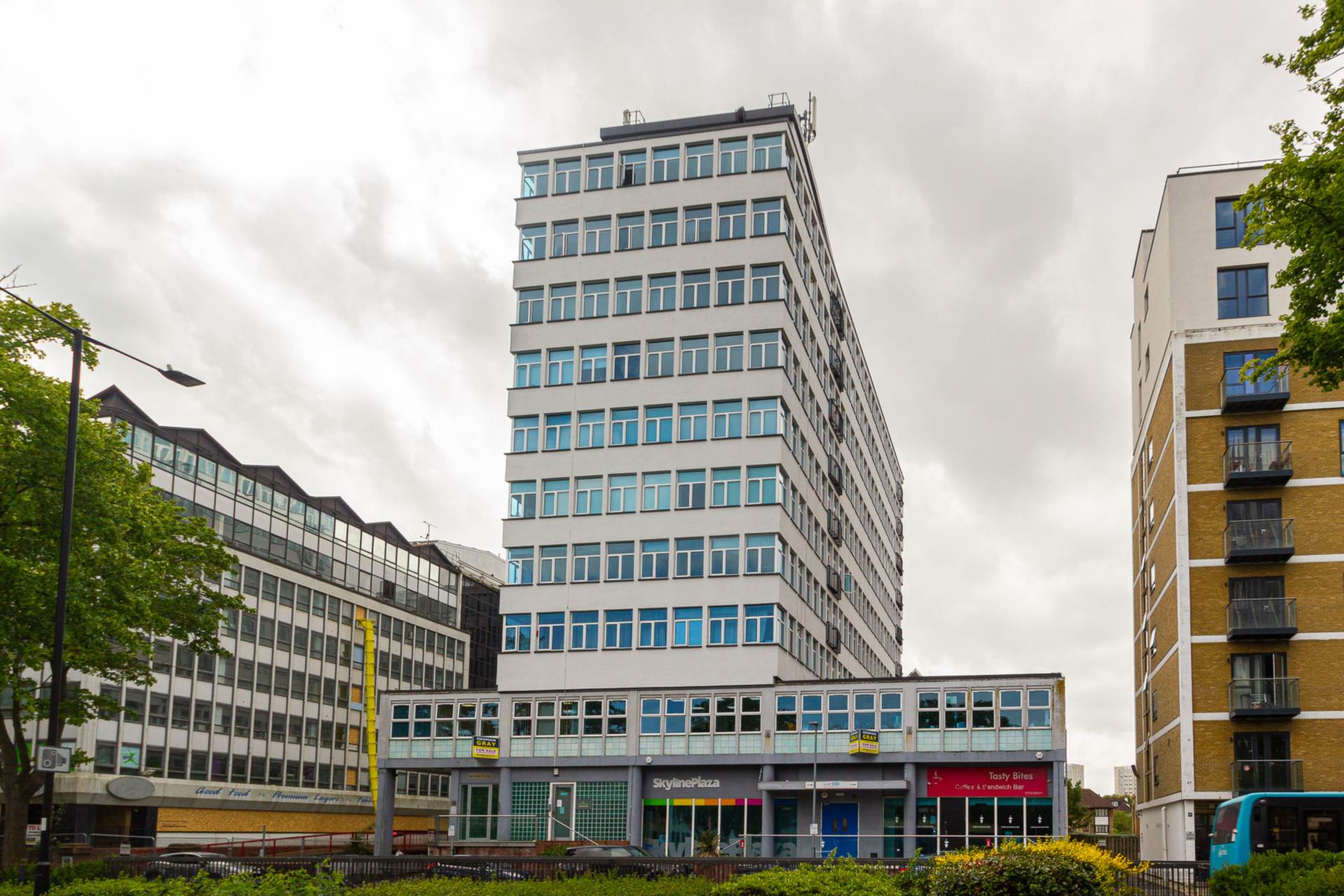 Victoria Avenue, Southend On Sea, Image 1