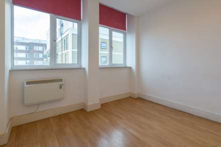 Victoria Avenue, Southend On Sea, Image 6
