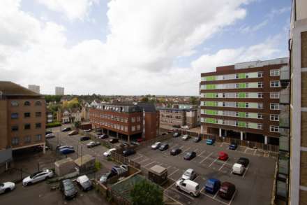 Victoria Avenue, Southend On Sea, Image 8