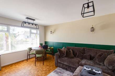 Salisbury Manor  Leigh On Sea, Image 2
