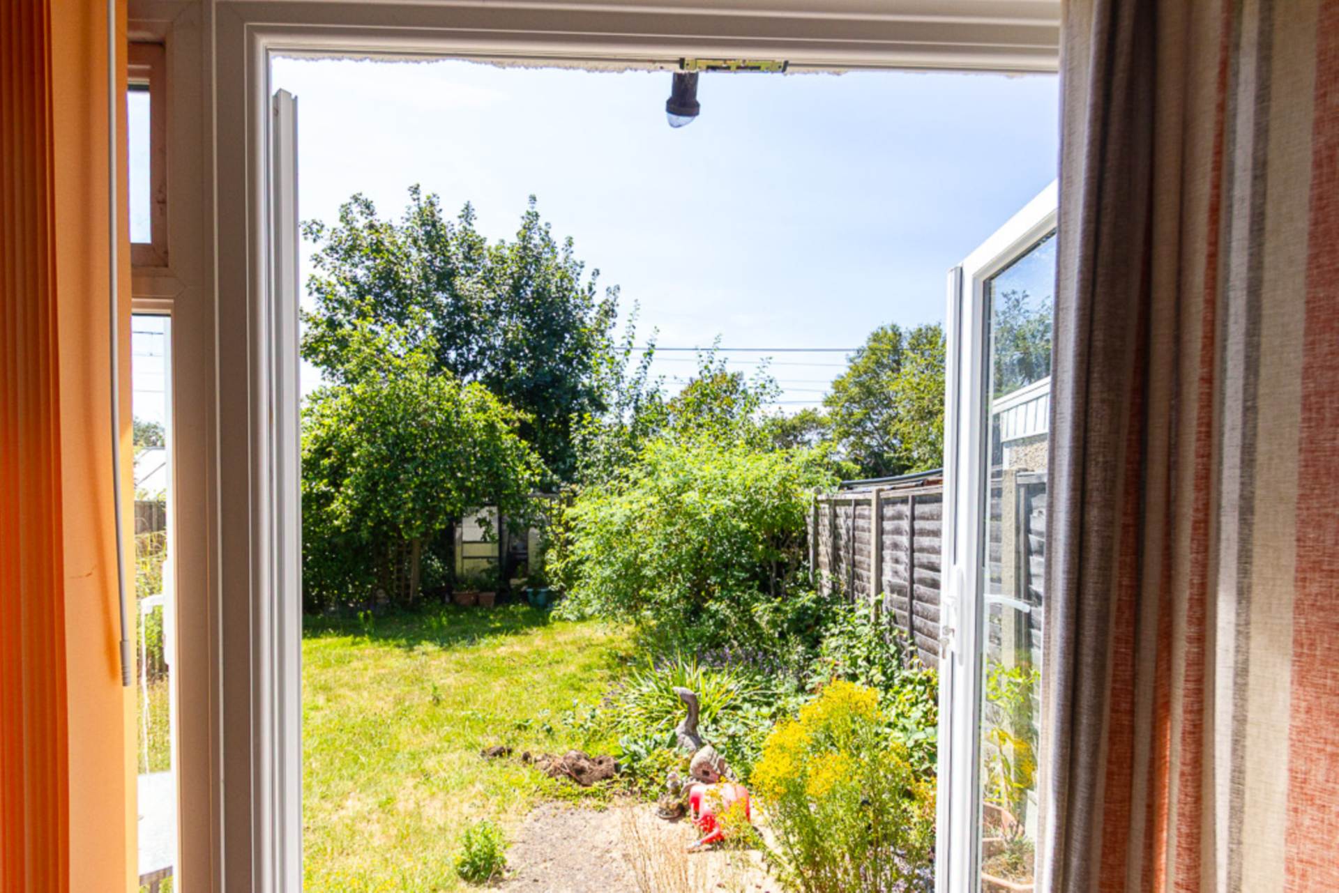 Barbara Close, Rochford, Image 2