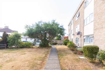Lapwater Court, Leigh On Sea, Image 15