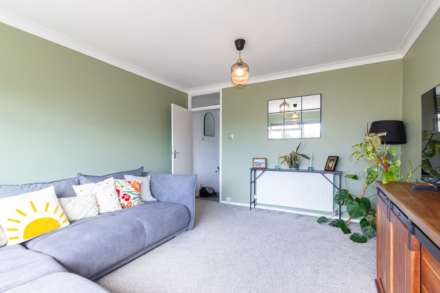 Lapwater Court, Leigh On Sea, Image 3