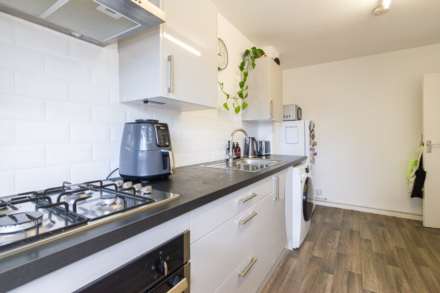 Lapwater Court, Leigh On Sea, Image 8