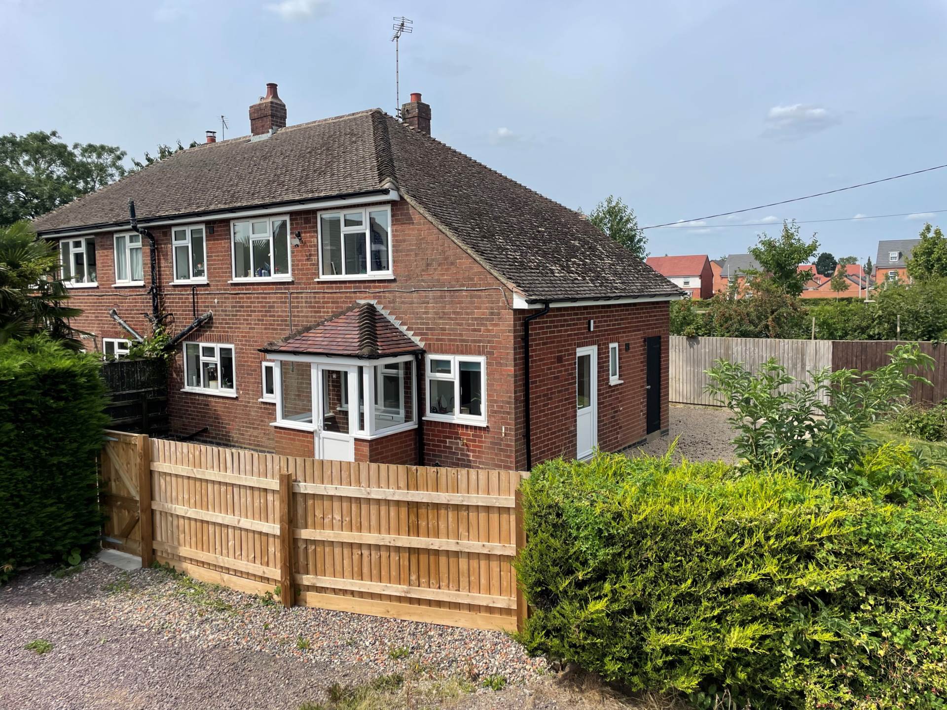 The Longshoot, Warks, Image 1